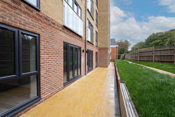 St Mary's Road, Greenhithe, Kent - Photo 1