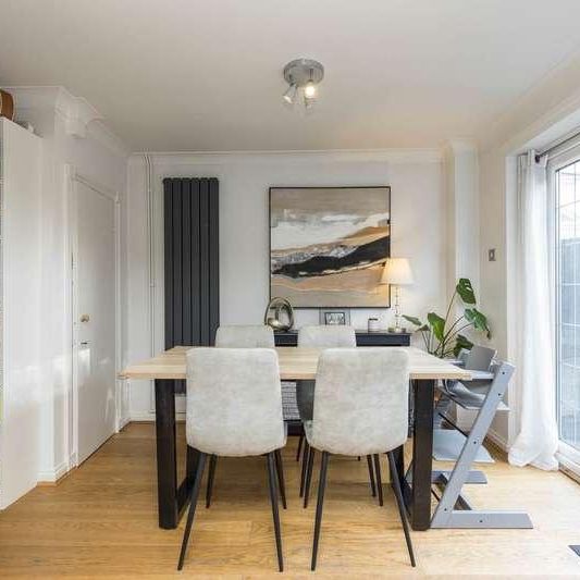 Fern Way, Horsham, RH12 - Photo 1