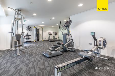 Two Bed and One Bathroom with a view - Photo 4