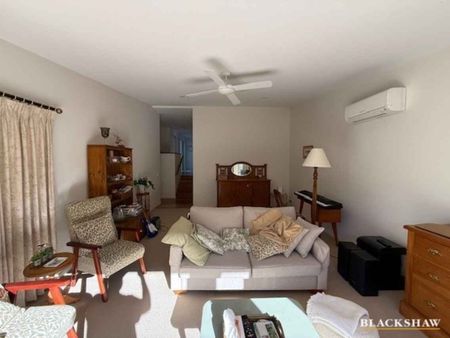 Beautiful Split-Level Three-Bedroom Home in a Peaceful Bush... - Photo 3