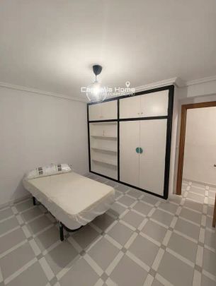 Piso de alquiler en Cronista Jordán, 17, Santa Rosa - Photo 1