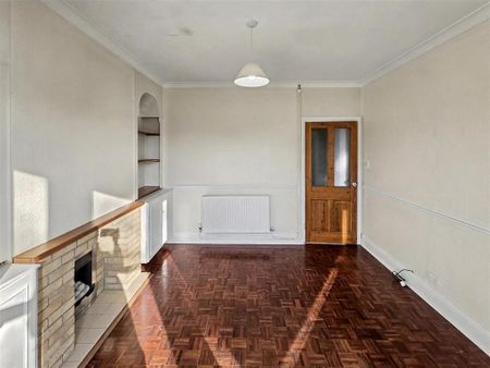 4 bedroom semi-detached house to rent - Photo 5