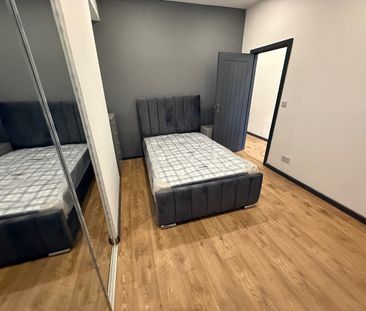 Room in a Shared House, Mansell Road, L6 - Photo 2