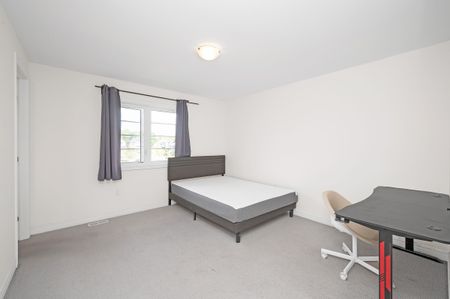 For Lease - 8 Dougherty Court, Hamilton, Ontario - Photo 5