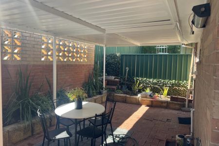 CBD living by the beach - Photo 2