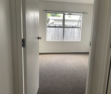 Perfectly positioned in the heart of Hillcrest is this modern four ... - Photo 3