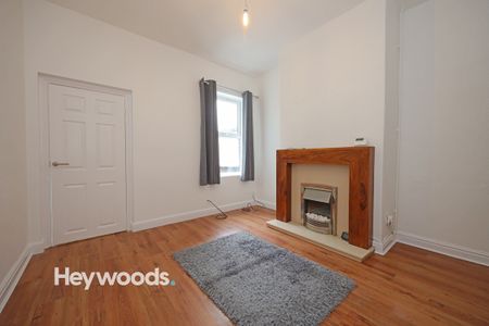 2 bed terraced house to rent in Slaney Street, Newcastle-under-Lyme, Staffordshire - Photo 2