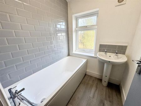 2 bedroom terraced house to rent - Photo 3