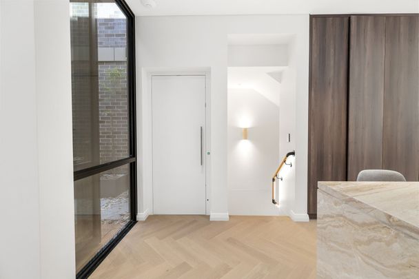 Brand New Luxury 4 Bedroom Townhouse with Lift & High End Finishing - Photo 1