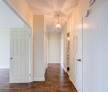 For Lease - 5250 Lakeshore Road Unit# 809, Burlington, Ontario - Photo 4