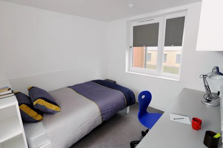 Enhanced En-Suite - Photo 2