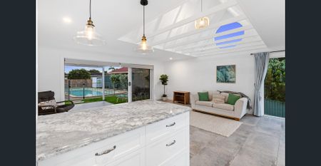 Spacious Waterfront Haven in Prime Burleigh Location! - Photo 2