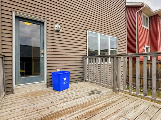 Family Living In Evanston – Steps From Schools, Parks & Shopping - Photo 1