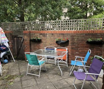 3 bedroom townhouse to rent - Photo 4