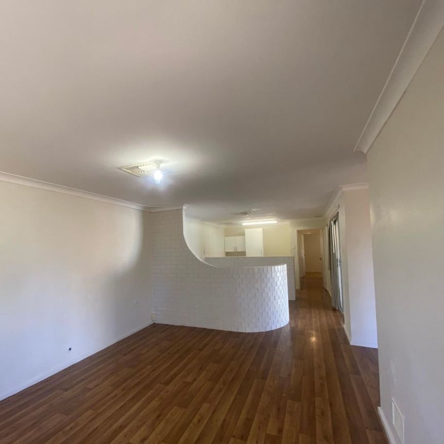 SPACIOUS FAMILY HOME WITH HUGE BACKYARD! - Photo 1
