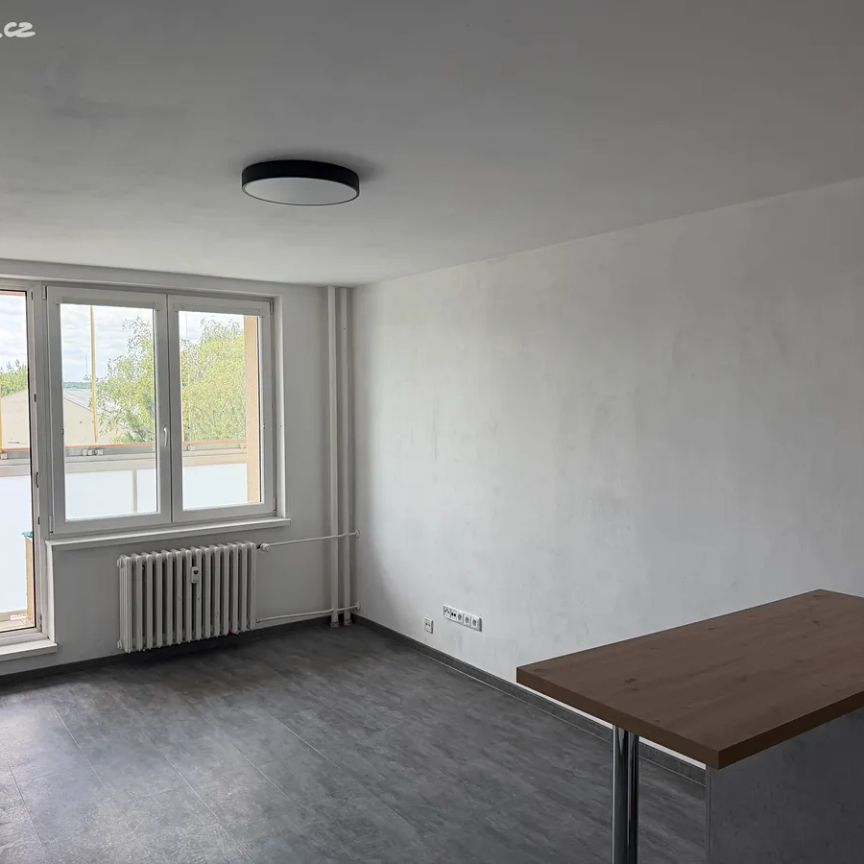 Pronájem bytu 1+kk 30 m² - Photo 1