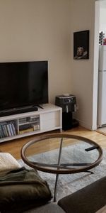 Beau logement 4½ rénové récemment, dans Rosemont-La-Petite-Patrie, près de la piste cyclable et du Plateau Mont-Royal - Photo 3