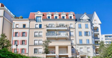 Location Appartement 4 pièces 77m² LE PLESSIS ROBINSON 92350 - Photo 3