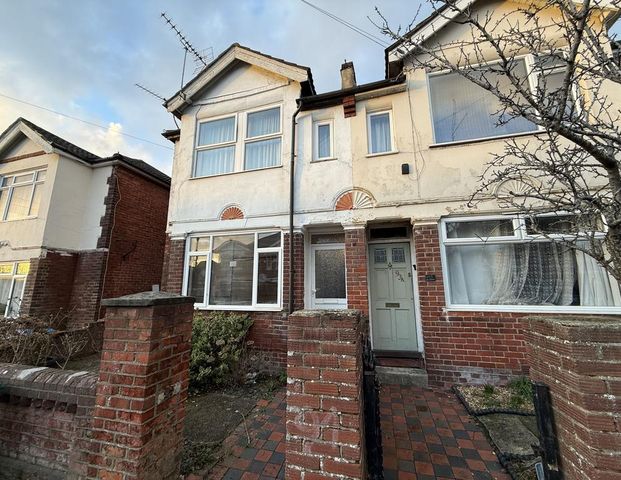 5 bedroom semi-detached house to rent - Photo 1
