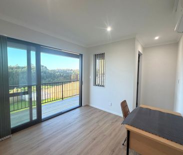 Flat Bush - Photo 1