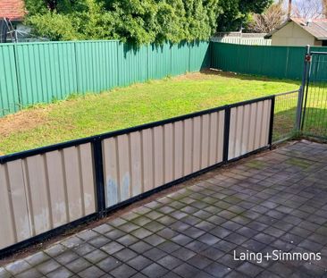 Spacious three-bedroom family home near amenities - Photo 3