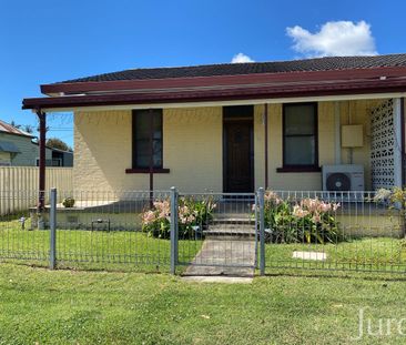 Spacious Cottage - Photo 4