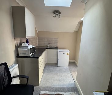 Studio Flat, Finchley Road, NW3 - Photo 2