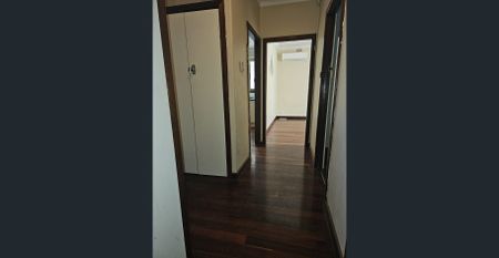 CLOSE TO EVERYTHING! - Photo 5