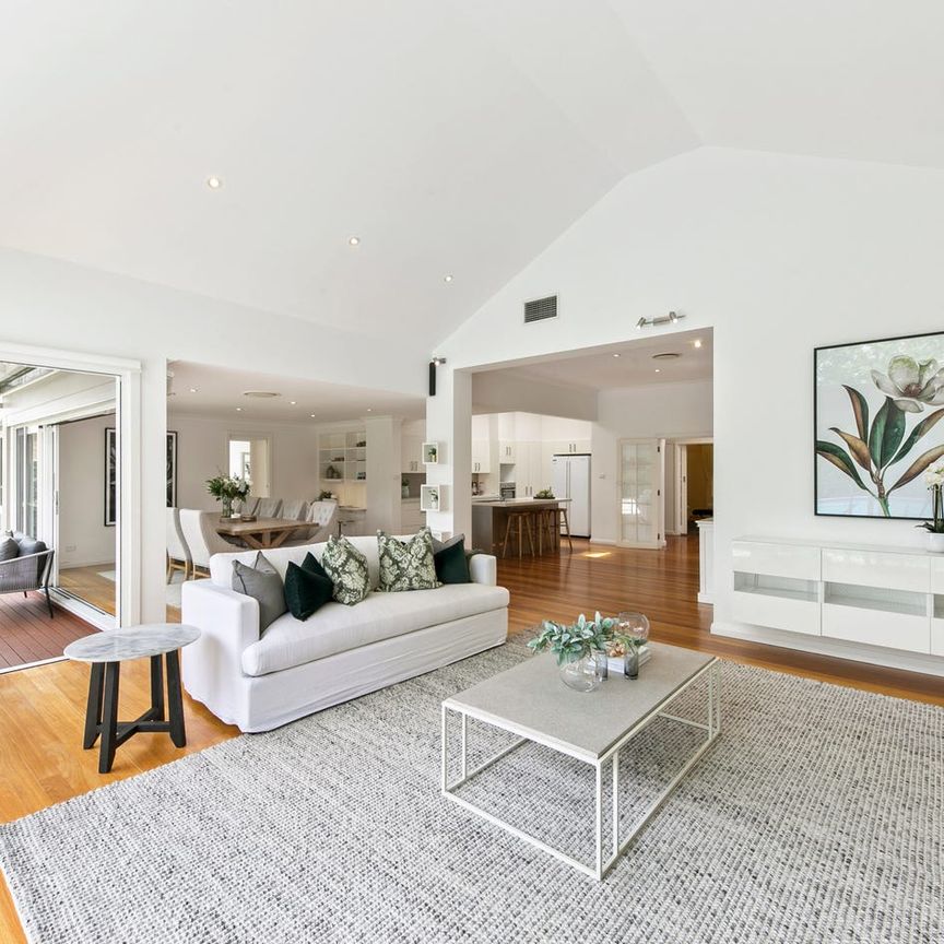 Prestigious family residence in East Lindfield - Photo 1