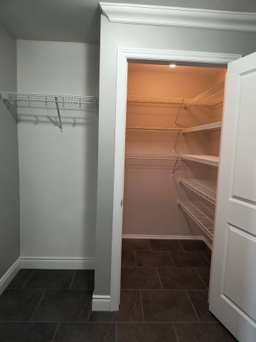 For Lease - 735 Deveron Crescent Unit# 211, London South, Ontario - Photo 5