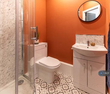 1 bedroom in a house share to rent - Photo 4