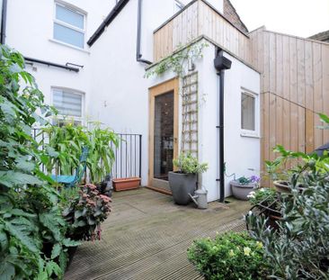 2 bedroom maisonette to rent - Photo 4