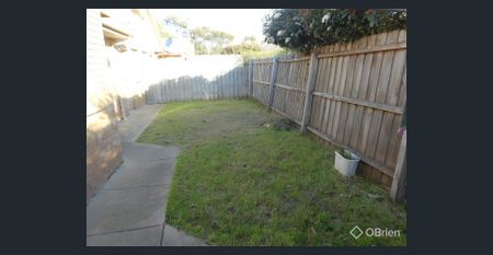 CONVENIENTLY LOCATED! - Photo 3