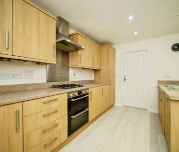 4 bedroom property to rent - Photo 6