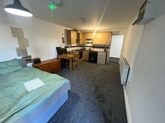 1 bedroom flat to rent - Photo 1