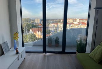 Apartamento T1 Novo com Vistas Panorâmicas - a 5 Minutos da Av. Dr. Lourenço Peixinho
