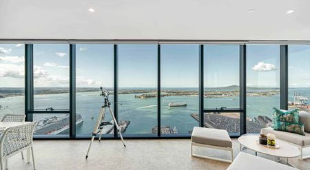 Sub - Penthouse in the Pacifica! - Photo 3
