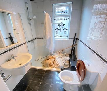 4 Bed Terraced House, Oak Road, M7 - Photo 1