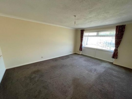 2 bedroom semi-detached bungalow to rent - Photo 1