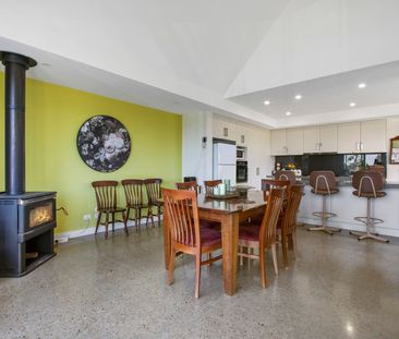 SPECTACULAR VIEWS! - Photo 2