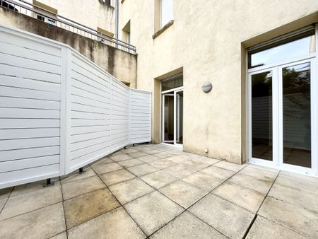 NIMES- PRADIER/GARE - T2 avec GRANDE TERRASSE - Photo 3