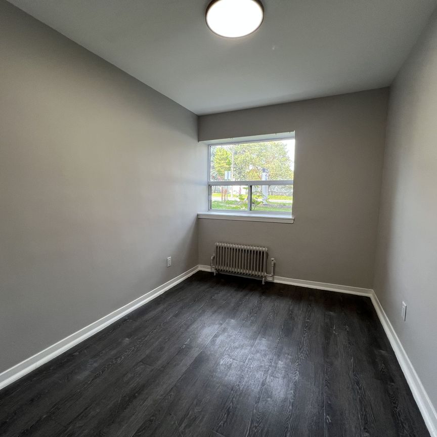 For Lease - 1698 Victoria Park Avenue Unit# 102, Toronto, Ontario - Photo 1