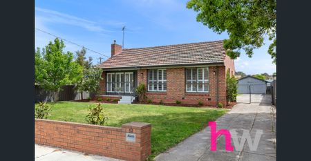 Fully Renovated Modern Home on 747m² in a Prime East Geelong Location! - Photo 3