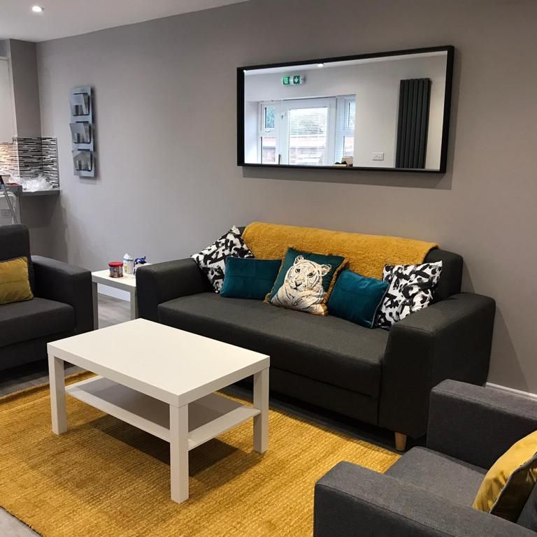 6 Bed House To Rent - Photo 1