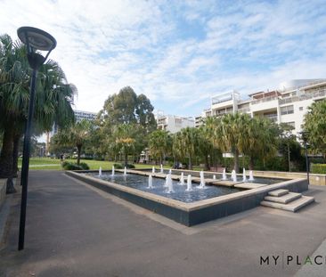 Large Modern 2 Bedroom with study - Photo 6