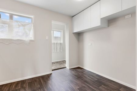 Sunny, Spacious and Exceptionally Convenient - Photo 3