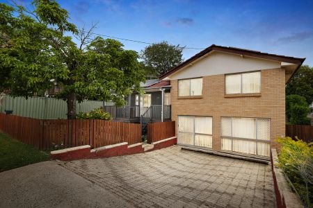 Spacious Split-Level Family Home with Great Outdoor Living ! - Photo 3