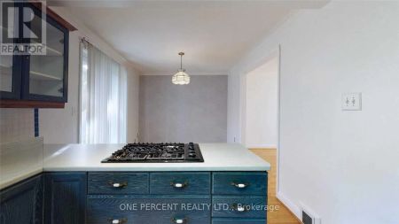 9 KINGSMERE CRESCENT - Photo 5