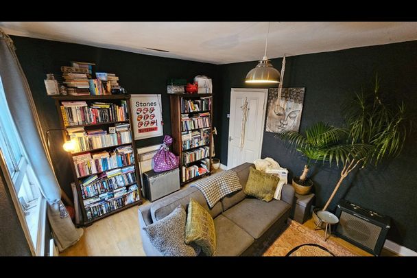 2 Bed Flat, Mabley Street, E9 - Photo 1