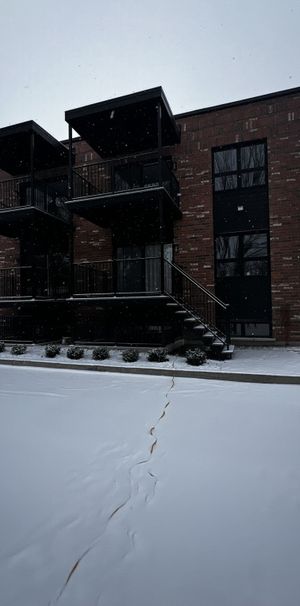 Magnifique 4 ½ Completement Neuf à Louer - Photo 1